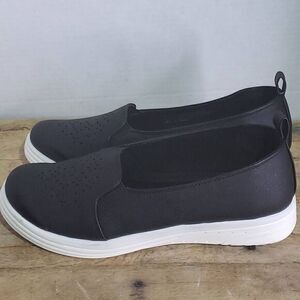 Easy Street Women's Arturn slip on sneakers‎ comfort wave shoes